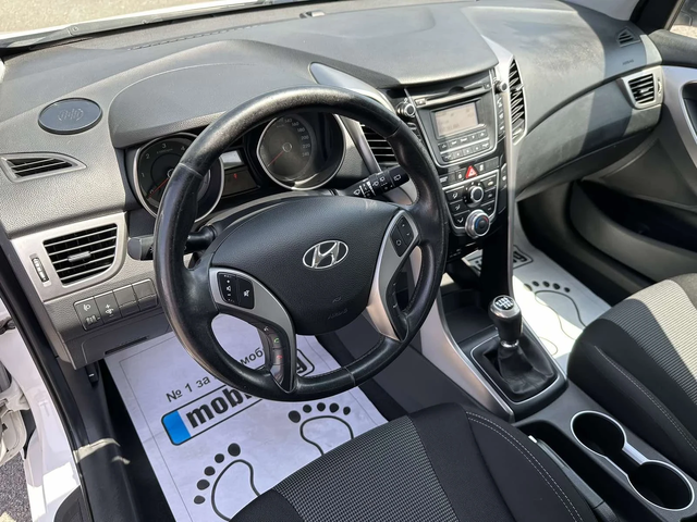 Hyundai I30 1.4CRDI* 90к.с* LED* - автомобили, коли, обяви за нови и употребявани 9
