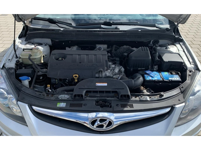 Hyundai I30 1.6CRD-i/euro 5 - автомобили, коли, обяви за нови и употребявани 8