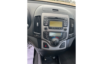 Hyundai I30 1.6GRDI-115-ITALIA - автомобили, коли, обяви за нови и употребявани 10