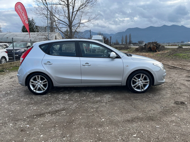 Hyundai I30 1.6GRDI-115-ITALIA - автомобили, коли, обяви за нови и употребявани 3
