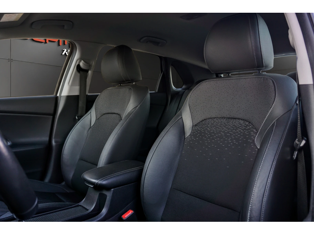 Hyundai I30 1.6CRDI STYLE - автомобили, коли, обяви за нови и употребявани 8