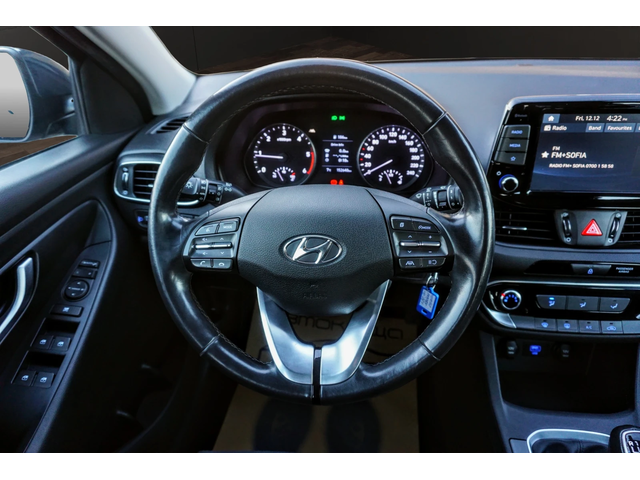 Hyundai I30 1.6 CRDI SW COMFORT - автомобили, коли, обяви за нови и употребявани 10