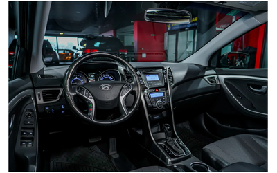 Hyundai I30 Hyundai I30  - автомобили, коли, обяви за нови и употребявани 8