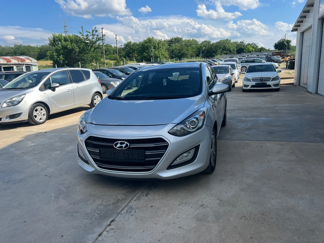 Hyundai I30 1.6crdi * Navi* * Nova* UNIKAT* - автомобили, коли, обяви за нови и употребявани 0