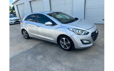 Hyundai I30 1.6crdi * Navi* * Nova* UNIKAT* - автомобили, коли, обяви за нови и употребявани 12