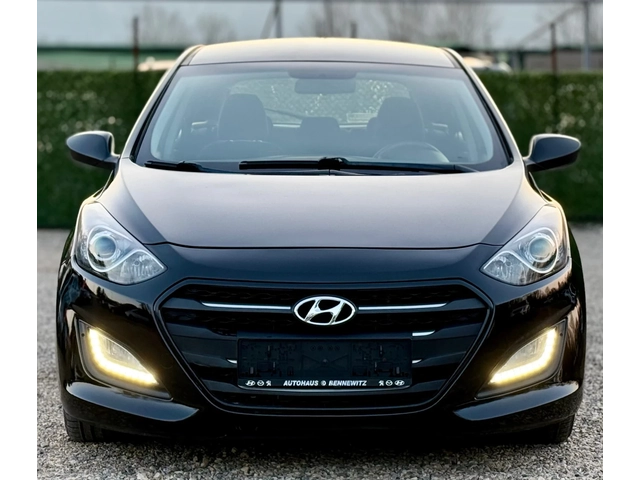Hyundai I30 1.6CRDi EURO 6 - автомобили, коли, обяви за нови и употребявани 0