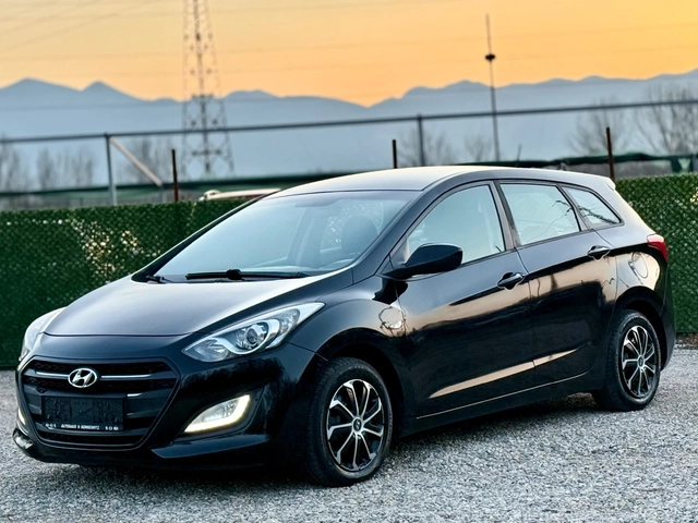 Hyundai I30 1.6CRDi EURO 6 - автомобили, коли, обяви за нови и употребявани 1