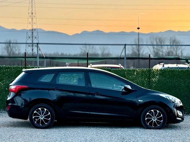 Hyundai I30 1.6CRDi EURO 6 - автомобили, коли, обяви за нови и употребявани 6