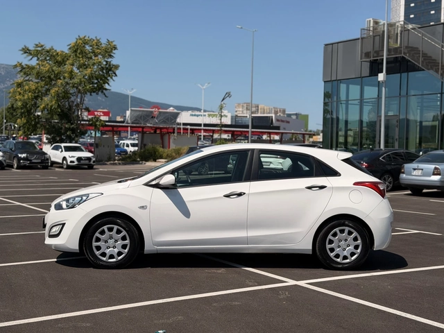 Hyundai I30 1.4Бензин-лизинг през Уникредит - автомобили, коли, обяви за нови и употребявани 4
