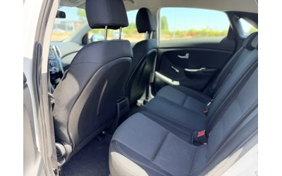 Hyundai I30 1.4 Бензин-Лизинг първа вноска 2300 евро - автомобили, коли, обяви за нови и употребявани 13