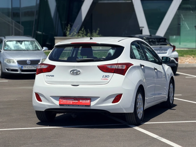 Hyundai I30 1.4 Бензин-Лизинг първа вноска 2300 евро - автомобили, коли, обяви за нови и употребявани 5