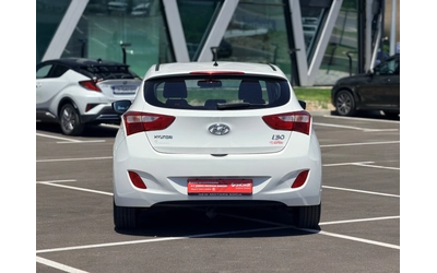 Hyundai I30 1.4 Бензин-Лизинг първа вноска 2300 евро - автомобили, коли, обяви за нови и употребявани 6