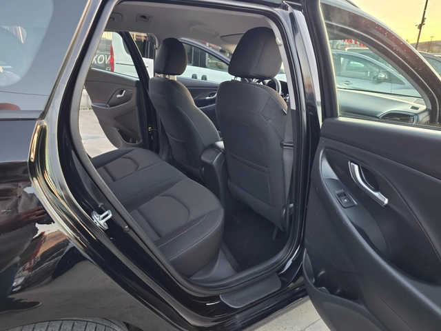 Hyundai I30 1.4I-140к.с EURO 6b-АВТОМАТИК-ШВЕЙЦАРИЯ - автомобили, коли, обяви за нови и употребявани 13