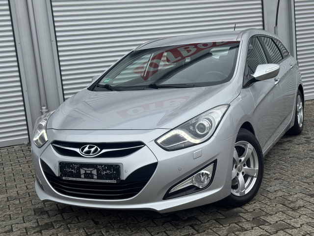Hyundai I40 1, 7crdi 136ps, клима, аутохолд, подгрев, мулти, евро 5 - автомобили, коли, обяви за нови и употребявани 0