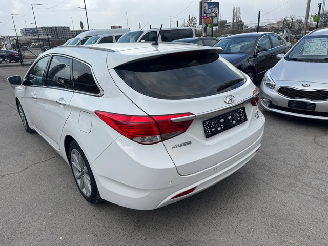 Hyundai I40, 2013 г., 198230 км, 136 к.с. - автомобили, коли, обяви за нови и употребявани 4