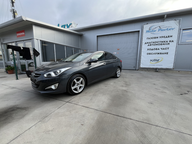 Hyundai I40 2.0 Premium - автомобили, коли, обяви за нови и употребявани 3
