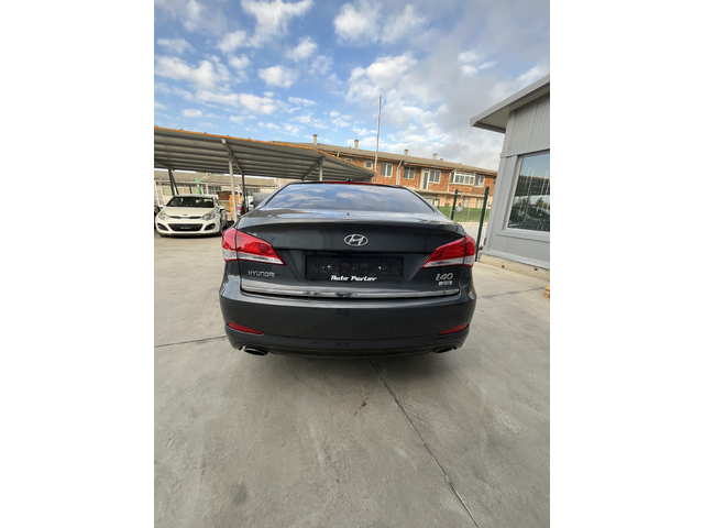 Hyundai I40 2.0 Premium - автомобили, коли, обяви за нови и употребявани 5