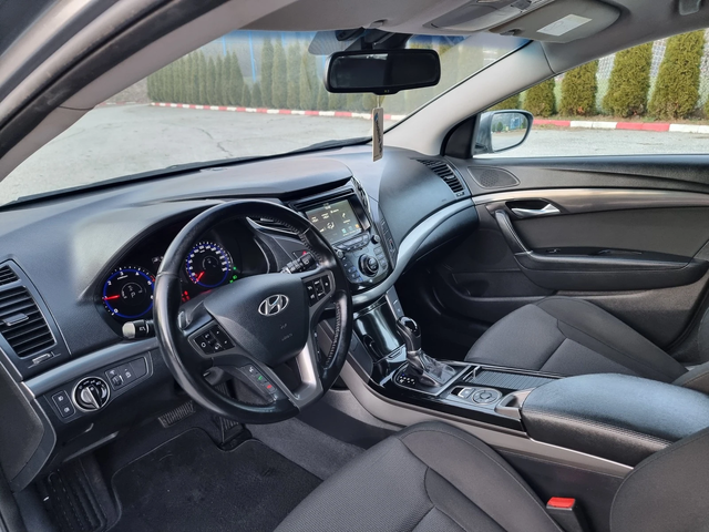 Hyundai I40 Avtomat/Navig/Facelift - автомобили, коли, обяви за нови и употребявани 8