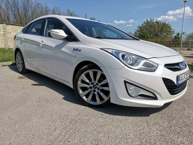 Hyundai I40 КАТО НОВ - автомобили, коли, обяви за нови и употребявани 2