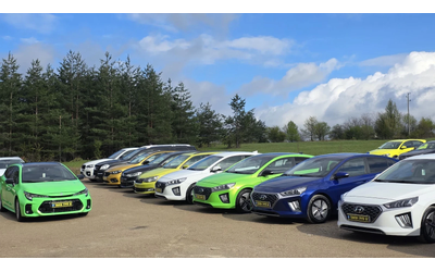 Hyundai Ioniq Hybrid* Подготвен за Такси* НАЛИЧНОСТ - автомобили, коли, обяви за нови и употребявани 12