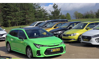 Hyundai Ioniq Hybrid* Подготвен за Такси* НАЛИЧНОСТ - автомобили, коли, обяви за нови и употребявани 13