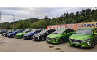 Hyundai Ioniq Full Hybrid* Зелена Перла* ГОТОВ ЗА ТАКСИ - автомобили, коли, обяви за нови и употребявани 12