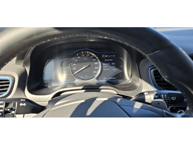 Hyundai Ioniq Full Hybrid* Зелена Перла* ГОТОВ ЗА ТАКСИ - автомобили, коли, обяви за нови и употребявани 8