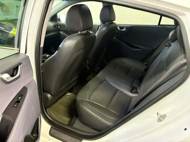 Hyundai Ioniq Electric ULTIMATE КОЖА ШИБЕДАХ CARPLAY KEYLESS ACC - автомобили, коли, обяви за нови и употребявани 9