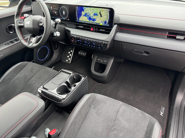 Hyundai Ioniq 5 N-Line/84kw/325PS - автомобили, коли, обяви за нови и употребявани 12