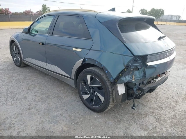 Hyundai Ioniq 5 * ПАНО* KEYLESS* Camera* ПОДГРЕВ* - автомобили, коли, обяви за нови и употребявани 2