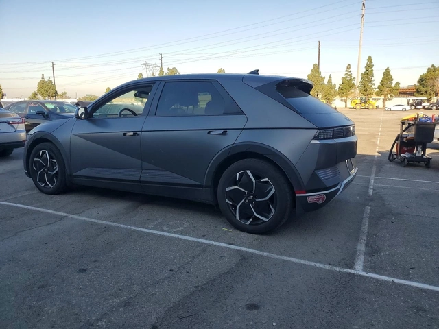 Hyundai Ioniq 5 SEL AWD - автомобили, коли, обяви за нови и употребявани 1