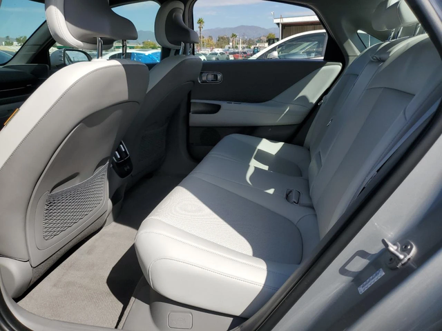 Hyundai Ioniq 6 SEL - автомобили, коли, обяви за нови и употребявани 9