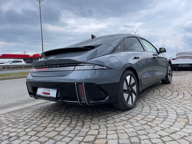 Hyundai Ioniq 6 4x4/77, 4kw/UNIQ-paket/585km-пробег - автомобили, коли, обяви за нови и употребявани 5