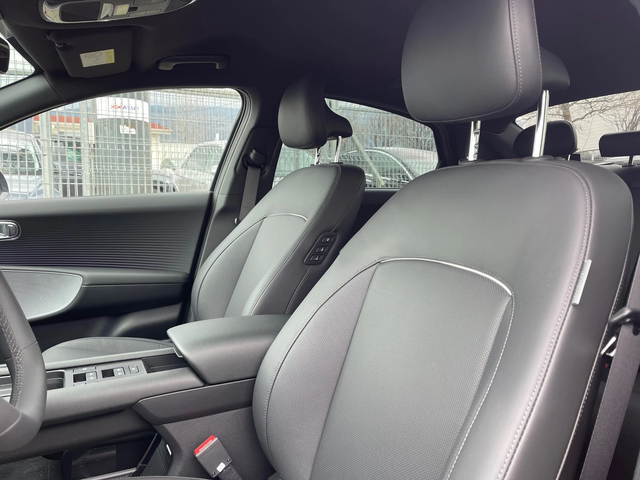 Hyundai Ioniq 6 4x4/77, 4kw/UNIQ-paket/585km-пробег - автомобили, коли, обяви за нови и употребявани 9