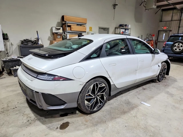 Hyundai Ioniq 6 SEL - автомобили, коли, обяви за нови и употребявани 3