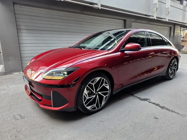 Hyundai Ioniq 6 Ultimate * AWD* 77.4* BOSE* PANO* 360* Head-Up* - автомобили, коли, обяви за нови и употребявани 0