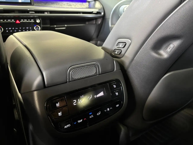 Hyundai IONIQ 9 ULTIMATE|CALLIGRAPHY|AWD|NAV|HUD|MASSAGE|6PASS|3D| All Wheel Drive - автомобили, коли, обяви за нови и употребявани 16