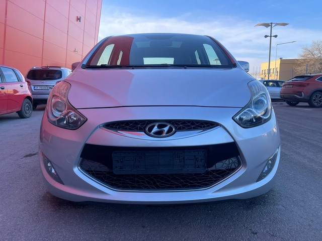 Hyundai Ix20 1.6 CRDI ПАНОРАМА-НАВИГАЦИЯ-КАМЕРА-КОЖА - автомобили, коли, обяви за нови и употребявани 1