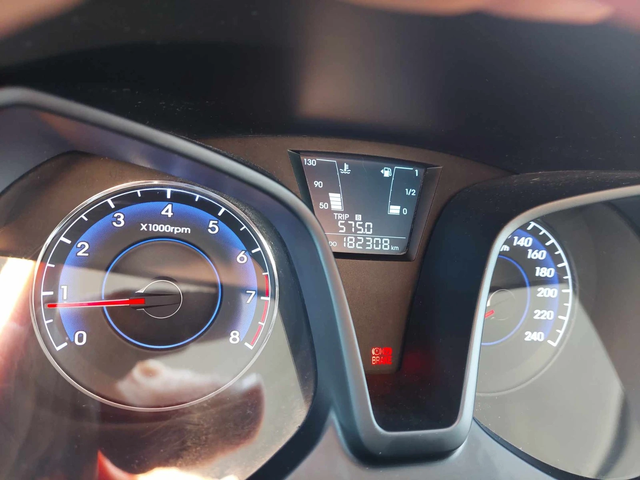 Hyundai Ix20 1,4i 90ps ГАЗ/БЕНЗИН - автомобили, коли, обяви за нови и употребявани 11