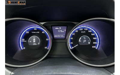 Hyundai IX35 2.0d/Автомат/4х4/ГАРАНЦИЯ - автомобили, коли, обяви за нови и употребявани 11