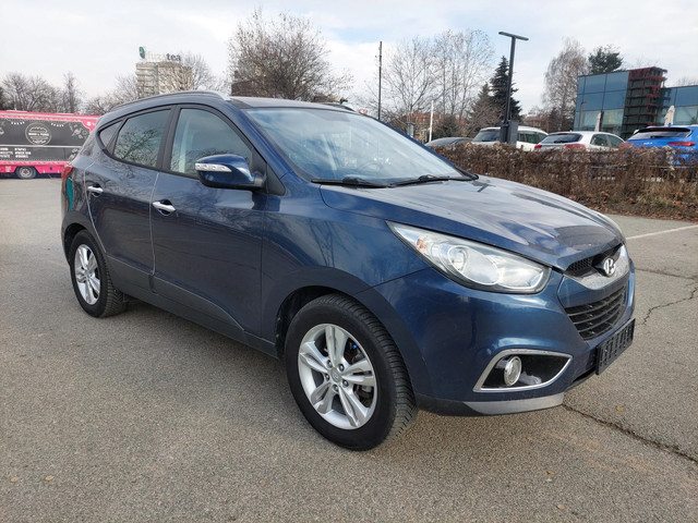 Hyundai IX35 2, 0d 4x4 136ps - автомобили, коли, обяви за нови и употребявани 0