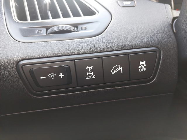 Hyundai IX35 2, 0d 4x4 136ps - автомобили, коли, обяви за нови и употребявани 10