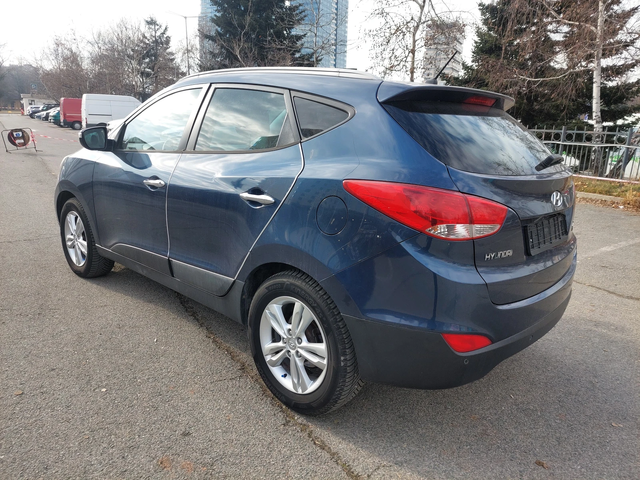 Hyundai IX35 2, 0d 4x4 136ps - автомобили, коли, обяви за нови и употребявани 4