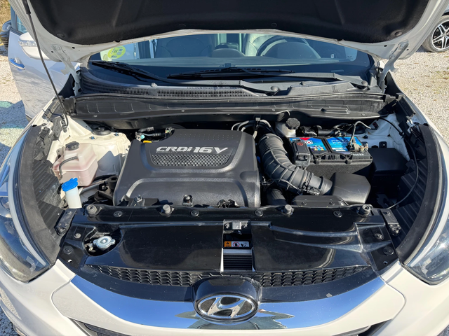 Hyundai IX35 -2.0CRDI-PREMIUM-4X4-FULL PACK - автомобили, коли, обяви за нови и употребявани 1