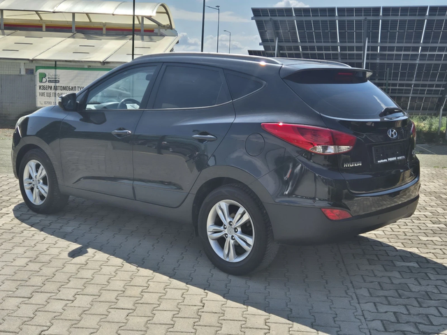 Hyundai IX35 1.7crdi 115к.с. - автомобили, коли, обяви за нови и употребявани 9