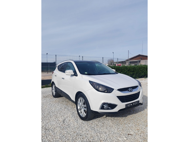Hyundai IX35 2.0, 184к.с. 4х4 FULL - автомобили, коли, обяви за нови и употребявани 1