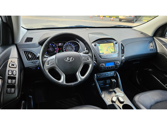 Hyundai IX35 2.0 Crdi AVTOMAT/4X4/KOJA/NAVIG/FACELIFT - автомобили, коли, обяви за нови и употребявани 8