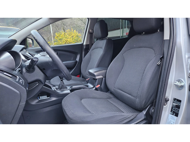 Hyundai IX35 1.7 Crdi 6skorost/Klima/Top sustoqnie - автомобили, коли, обяви за нови и употребявани 10