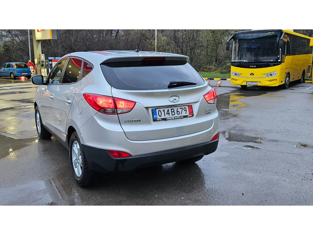 Hyundai IX35 1.7 Crdi 6skorost/Klima/Top sustoqnie - автомобили, коли, обяви за нови и употребявани 3
