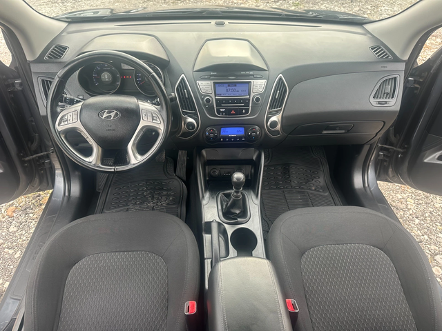 Hyundai IX35 2.0CRDI 136kc 4x4 - автомобили, коли, обяви за нови и употребявани 9